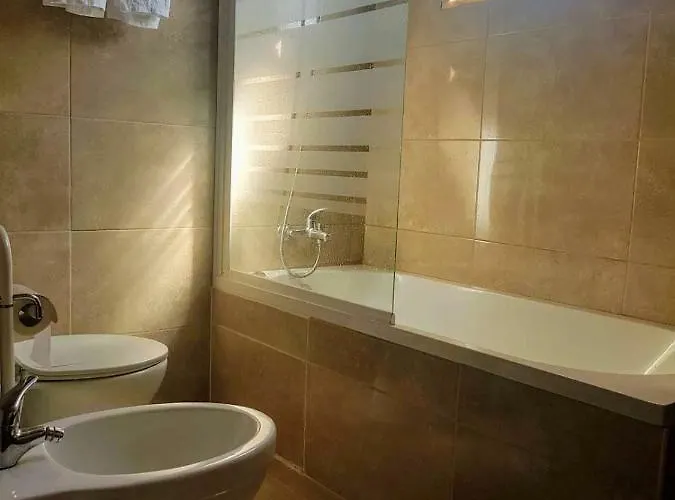 아파트 T1 Com Piscina - Mouramar I *